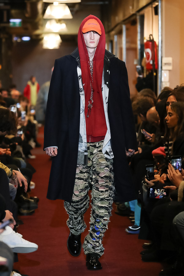 ヴェトモン(VETEMENTS) 2018-19年秋冬ウィメンズ&メンズコレクション  - 写真44