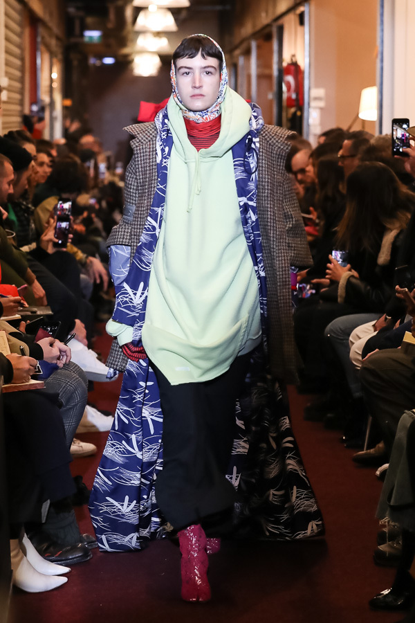 ヴェトモン(VETEMENTS) 2018-19年秋冬ウィメンズ&メンズコレクション  - 写真47