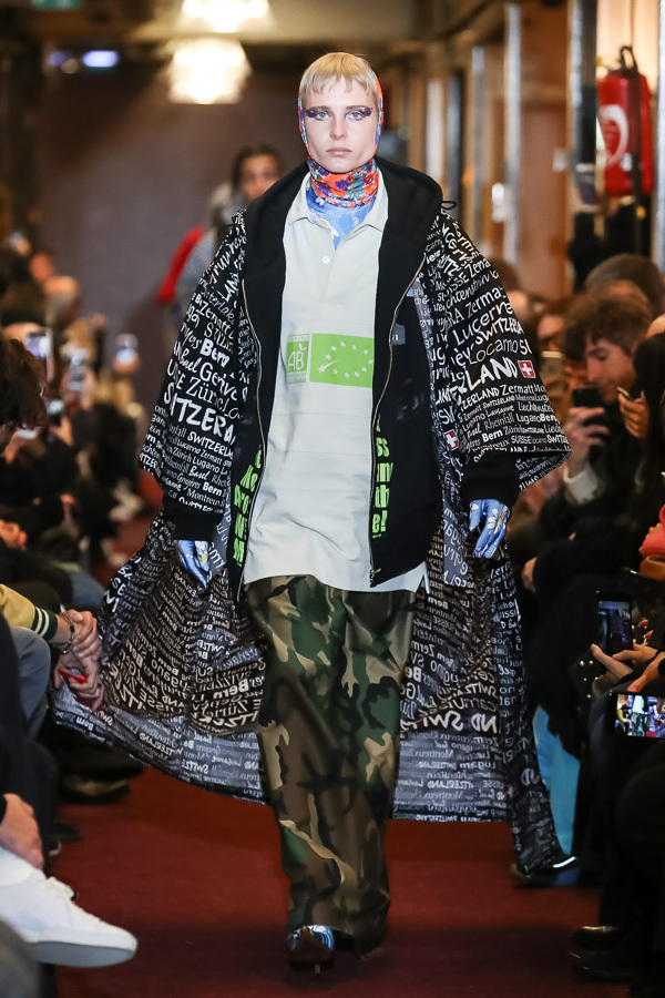 ヴェトモン(VETEMENTS) 2018-19年秋冬ウィメンズ&メンズコレクション  - 写真50