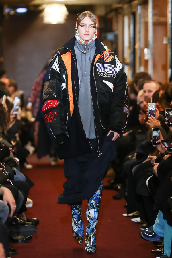 ヴェトモン(VETEMENTS) 2018-19年秋冬ウィメンズ&メンズコレクション シルエット - 写真43