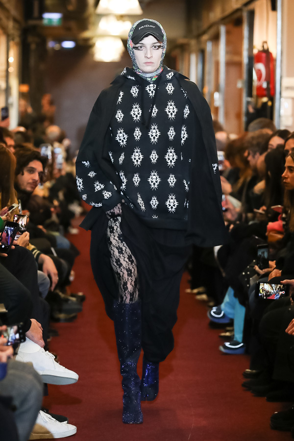 ヴェトモン(VETEMENTS) 2018-19年秋冬ウィメンズ&メンズコレクション シルエット - 写真45