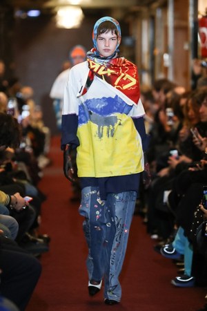 ヴェトモン 2018-19年秋冬コレクション - 歩んできた過去と歩みたい未来｜写真15