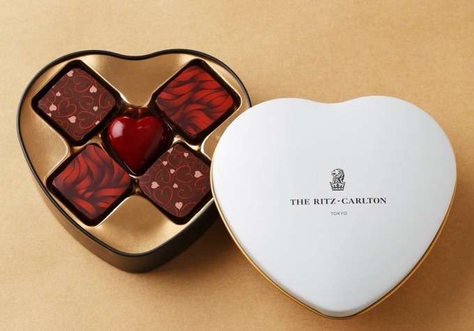 東京ミッドタウンのバレンタイン - パレタスのハート柄チョコアイスバーやサダハル・アオキの新作チョコ｜写真3