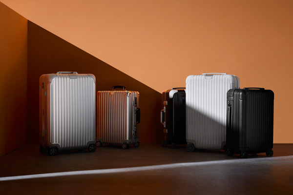 RIMOWA リモワ 銀座 ショップ オープン記念 ノベルティ ポーチ 新ロゴ top.jpg