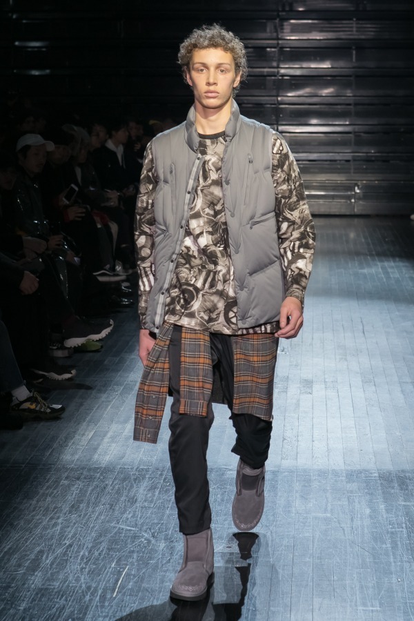 写真16 29 Ugg ホワイトマウンテニアリングのコラボメンズシューズ フリンジ付きフォークロア調デザイン ファッションプレス 写真16 29 Ugg ホワイトマウンテニアリングのコラボメンズシューズ フリンジ付きフォークロア調デザイン ファッションプレス