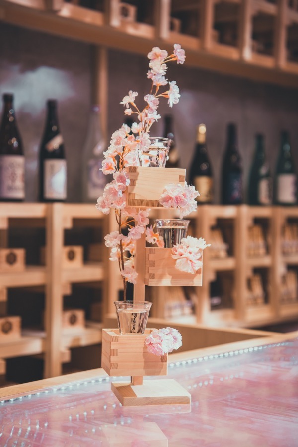 「サクラチルバー」佐賀の日本酒を飲み比べできる限定バーが佐賀に限定オープン、"桜の花びらプール"も｜写真19
