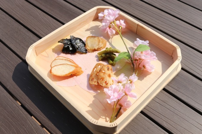 「サクラチルバー」佐賀の日本酒を飲み比べできる限定バーが佐賀に限定オープン、"桜の花びらプール"も｜写真18
