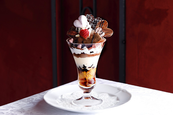 「バレンタインパフェ」