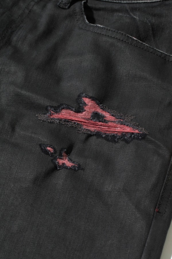 ディーゼルからACミランの新オフフィールド・ユニフォーム発売 - 赤×黒のカモ柄ジャケット｜写真12
