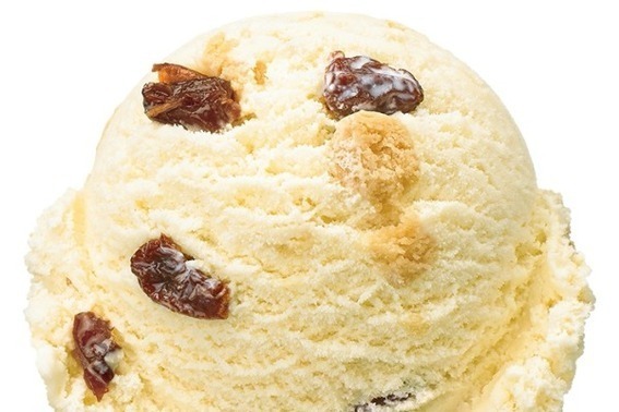 サーティワン アイスクリーム「レーズンバターサンドウィッチ」