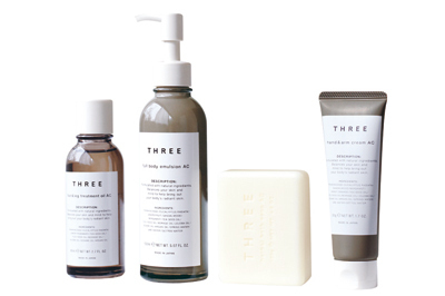 マッサージ効果に着目しセルフメディケーションの発想から生まれた、THREEのボディケアライン
