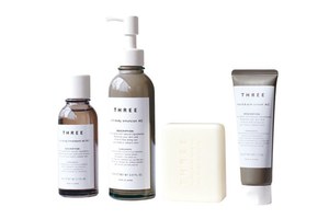 マッサージ効果に着目しセルフメディケーションの発想から生まれた、THREEのボディケアライン｜写真2