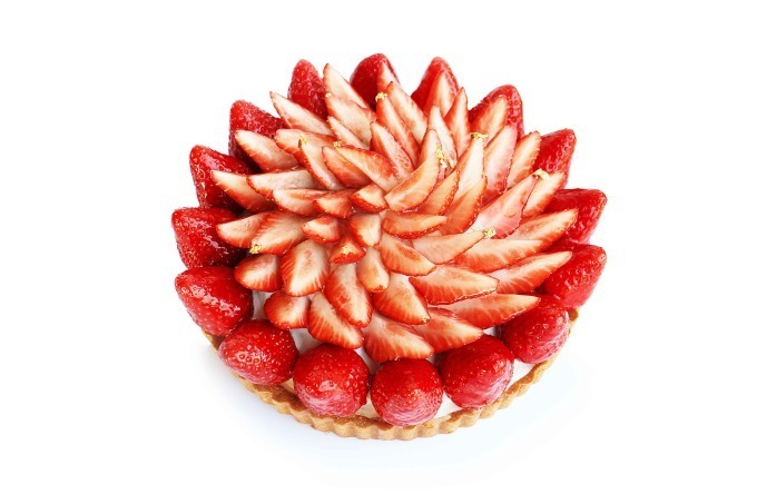 カフェコムサから、旬の苺を贅沢に使った様々な限定ケーキが登場｜写真1