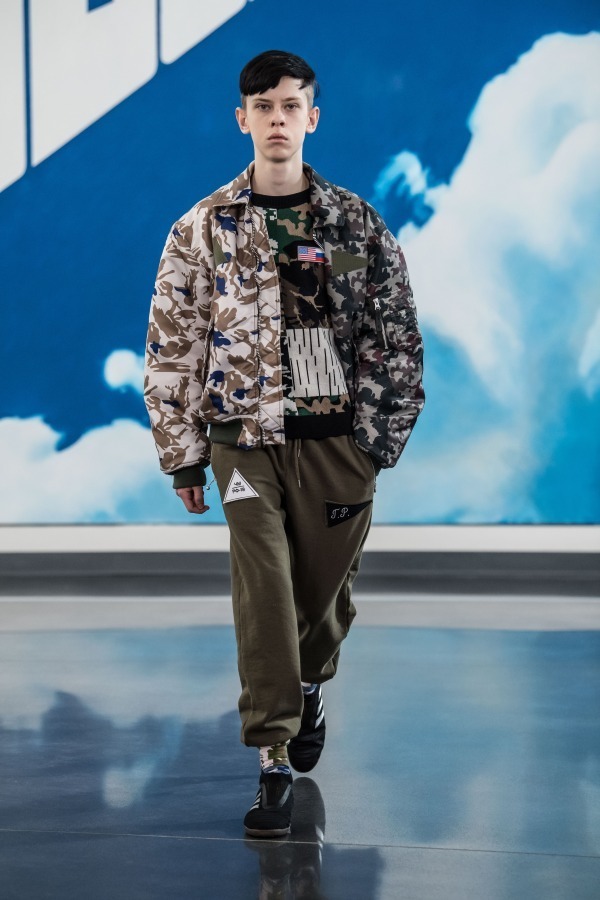 ゴーシャ ラブチンスキー(Gosha Rubchinskiy) 2018-19年秋冬メンズコレクション  - 写真19