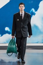 ゴーシャ ラブチンスキー 2018-19年秋冬コレクション - バーバリーやリーバイスとコラボ｜写真9