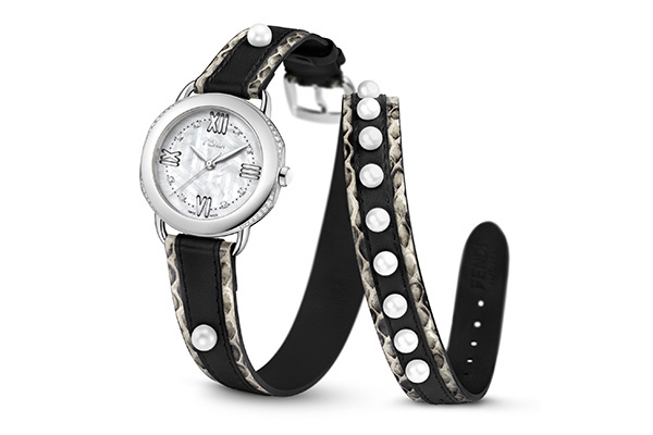 フェンディの時計「セレリア」新作、パール風スタッズを飾ったブラック