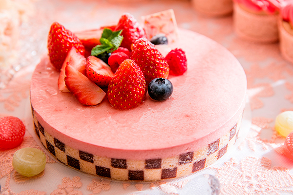 ストリングスホテル東京インターコンチネンタル「マイ・ストロベリー・バレンタイン」