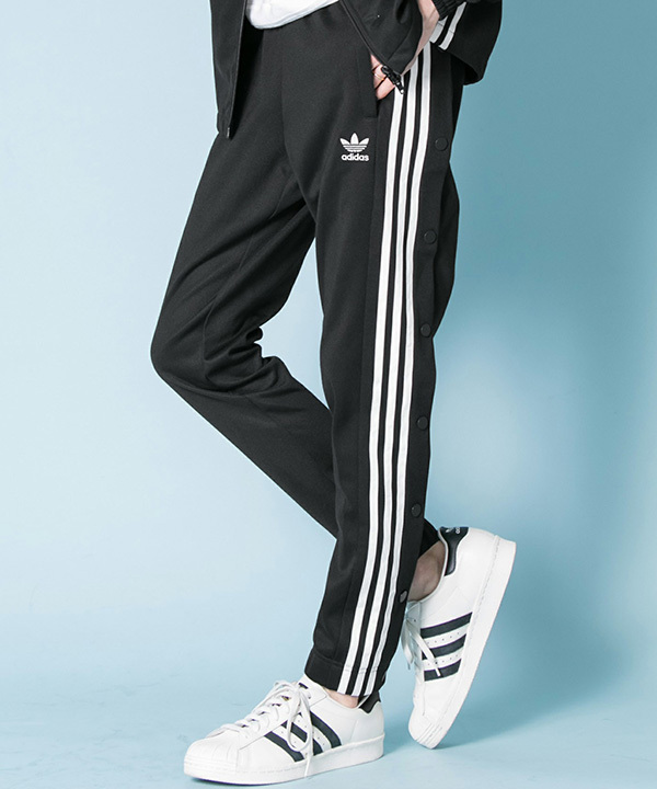 adidas パンツ　サイドボタン