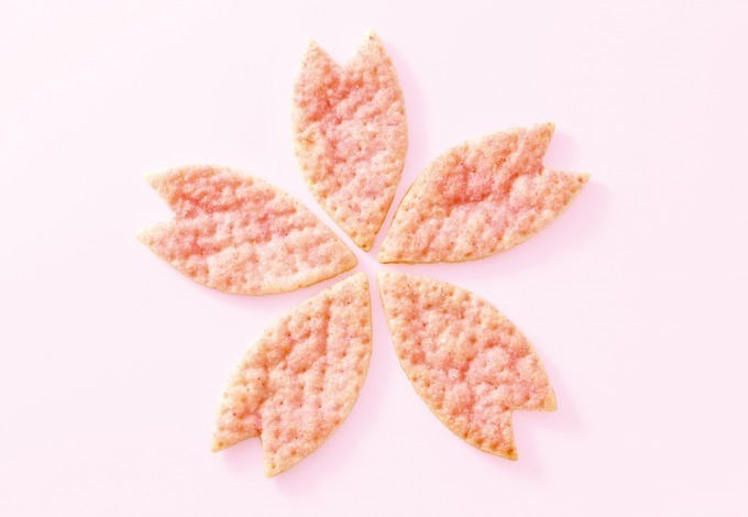 銀のぶどうから春恒例の「さくらパイ」桜葉とバターが香る限定パイ｜写真4