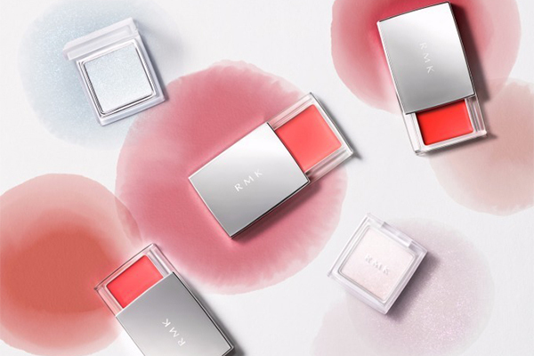 朝食(朝ごはん)｜春チーク特集、”透明感”と”血色感”でなりたい肌に - 綿菓子やマカロンを模した楽しいデザインも