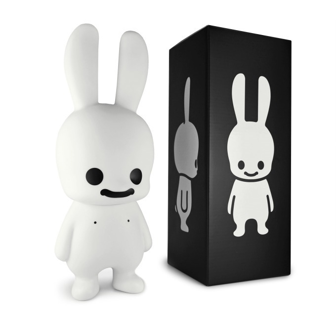 キューンのキャラクターが立体化 小さなソフビ人形や巨大な金色のウサギ人形も ファッションプレス キューンのキャラクターが立体化 小さなソフビ人形や巨大な金色のウサギ人形も ファッションプレス
