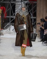 カルバン・クライン 205W39NYC 18年秋コレクション、ジェンダーの垣根を超えた近未来｜写真8