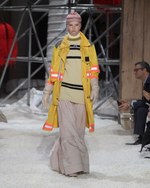 カルバン・クライン 205W39NYC 18年秋コレクション、ジェンダーの垣根を超えた近未来｜写真11