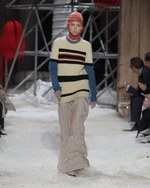 カルバン・クライン 205W39NYC 18年秋コレクション、ジェンダーの垣根を超えた近未来｜写真12