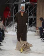 カルバン・クライン 205W39NYC 18年秋コレクション、ジェンダーの垣根を超えた近未来｜写真18