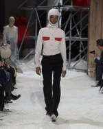 カルバン・クライン 205W39NYC 18年秋コレクション、ジェンダーの垣根を超えた近未来｜写真27