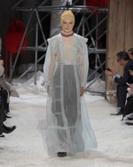 カルバン・クライン 205W39NYC 18年秋コレクション、ジェンダーの垣根を超えた近未来｜写真28