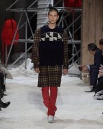 カルバン・クライン 205W39NYC 18年秋コレクション、ジェンダーの垣根を超えた近未来｜写真39