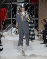 カルバン・クライン 205W39NYC 18年秋コレクション、ジェンダーの垣根を超えた近未来｜写真45