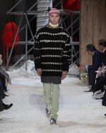 カルバン・クライン 205W39NYC 18年秋コレクション、ジェンダーの垣根を超えた近未来｜写真48