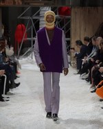 カルバン・クライン 205W39NYC 18年秋コレクション、ジェンダーの垣根を超えた近未来｜写真55