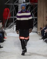 カルバン・クライン 205W39NYC 18年秋コレクション、ジェンダーの垣根を超えた近未来｜写真62