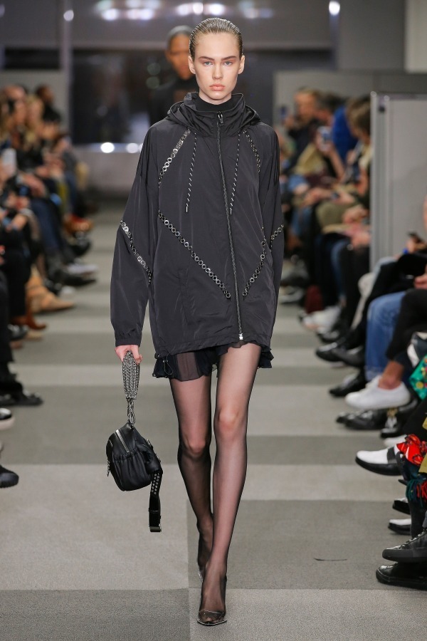 アレキサンダー ワン(alexanderwang) 2018-19年秋冬ウィメンズコレクション  - 写真17