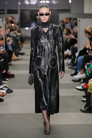 アレキサンダー ワン(alexanderwang) 2018-19年秋冬ウィメンズコレクション  - 写真9