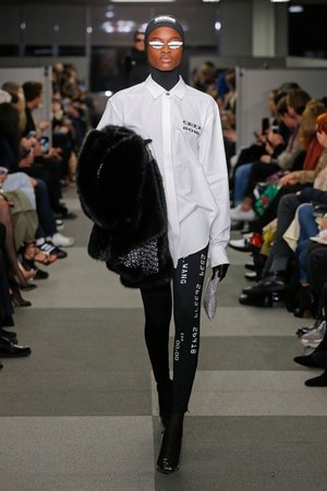アレキサンダー ワン(alexanderwang) 2018-19年秋冬ウィメンズコレクション  - 写真24