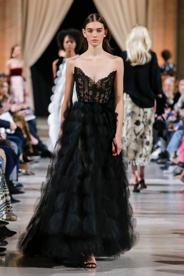 オスカー デ ラ レンタ(Oscar de la Renta) 2018-19年秋冬ウィメンズコレクション  - 写真36