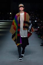バーバリー 2018 フェブラリー コレクション、クリストファー・ベイリー手掛けるラストショーは虹色｜写真3