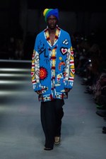 バーバリー 2018 フェブラリー コレクション、クリストファー・ベイリー手掛けるラストショーは虹色｜写真53