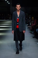 バーバリー 2018 フェブラリー コレクション、クリストファー・ベイリー手掛けるラストショーは虹色｜写真36