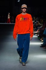 バーバリー 2018 フェブラリー コレクション、クリストファー・ベイリー手掛けるラストショーは虹色｜写真5