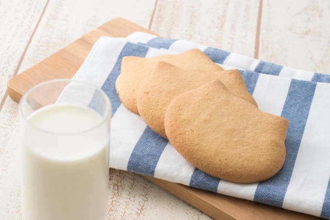 ネコ型の食パンや焼き菓子をセットにした「ももいろねこセット」大阪新阪急ホテルから発売｜写真2