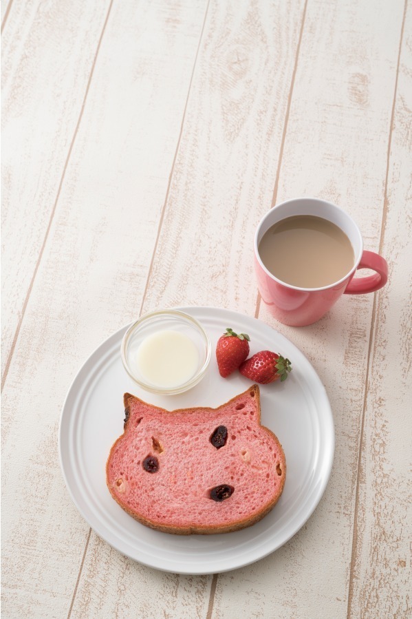 ネコ型の食パンや焼き菓子をセットにした「ももいろねこセット」大阪新阪急ホテルから発売｜写真3