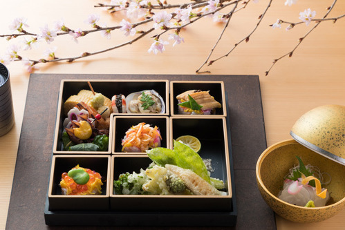 お花見｜コンラッド大阪で春を楽しむ - 「桜のアフタヌーンティ」や旬の食材使用の「お花見弁当」など