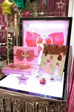 セーラームーン×伊勢丹、東京・大阪・名古屋で限定イベント - パメオ ポーズやニューエラとコラボ｜写真9