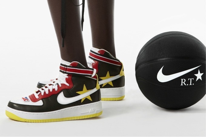 NBA｜ナイキラボ×リカルド・ティッシ、NBAロゴがモチーフの新色エア フォース 1など
