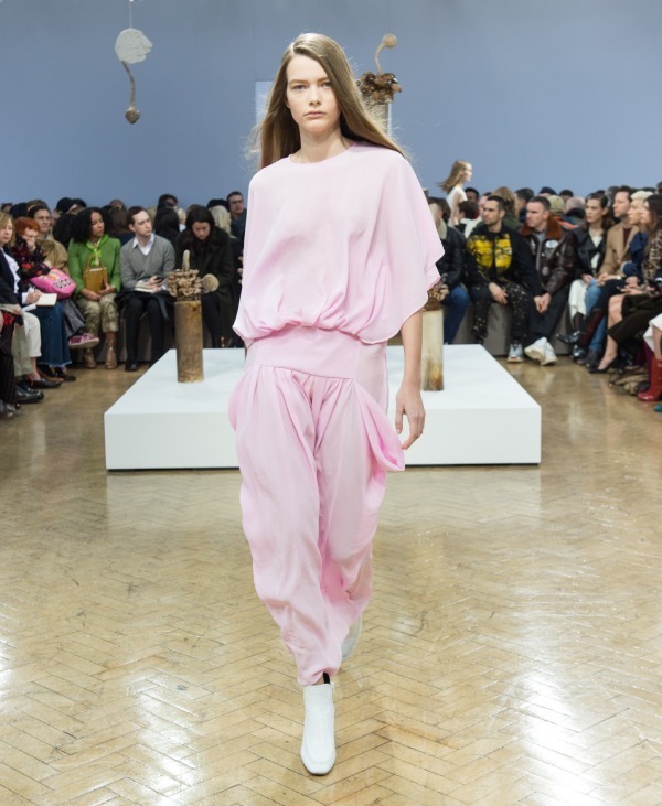 ジェイ ダブリュー アンダーソン(JW Anderson) 2018-19年秋冬ウィメンズ&メンズコレクション  - 写真11